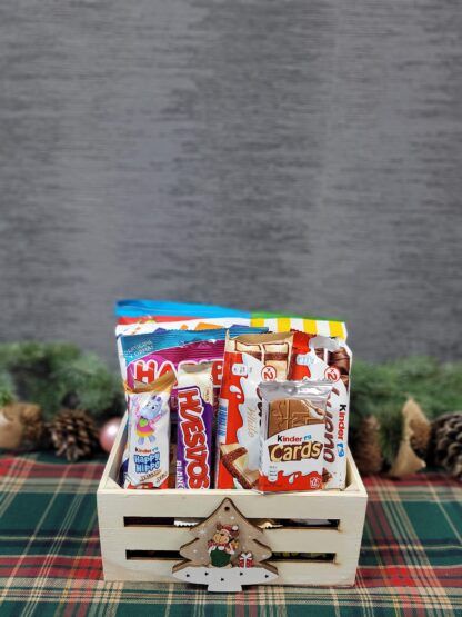 Caja de Surtido Relleno de Snack, Chuches y Chocolates - Imagen 4